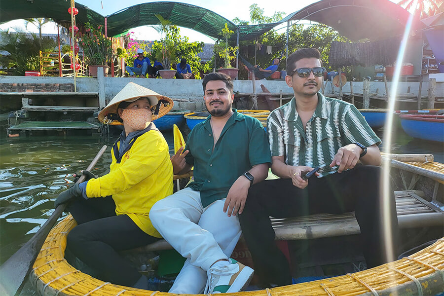 Customer-photo-from-an-authentic-journey-with-Danang-local-tours.jpg