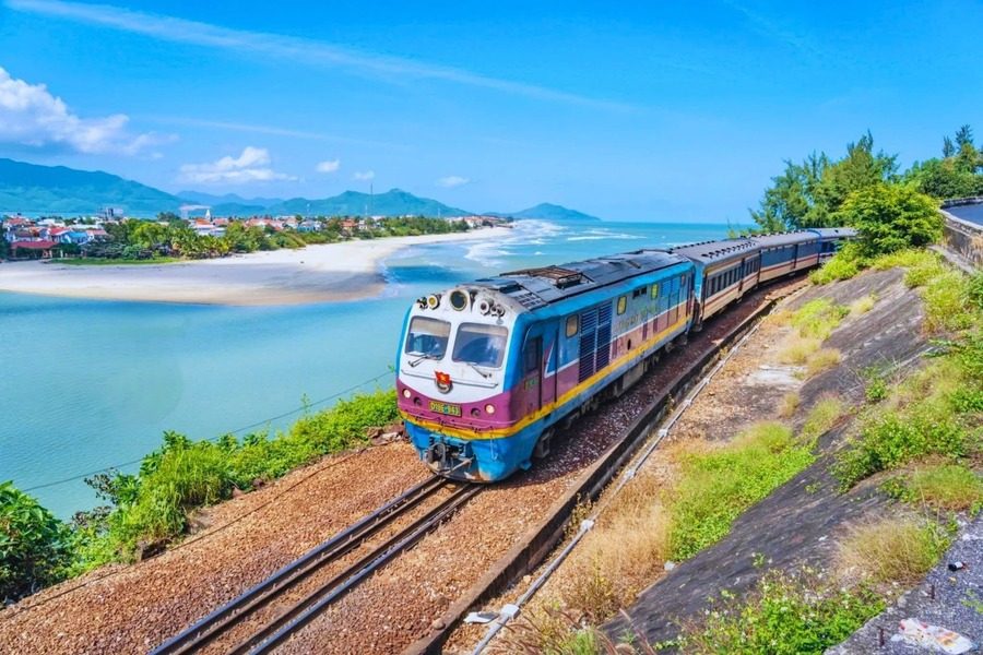 Da Nang Hue Tour by Train - Full Day