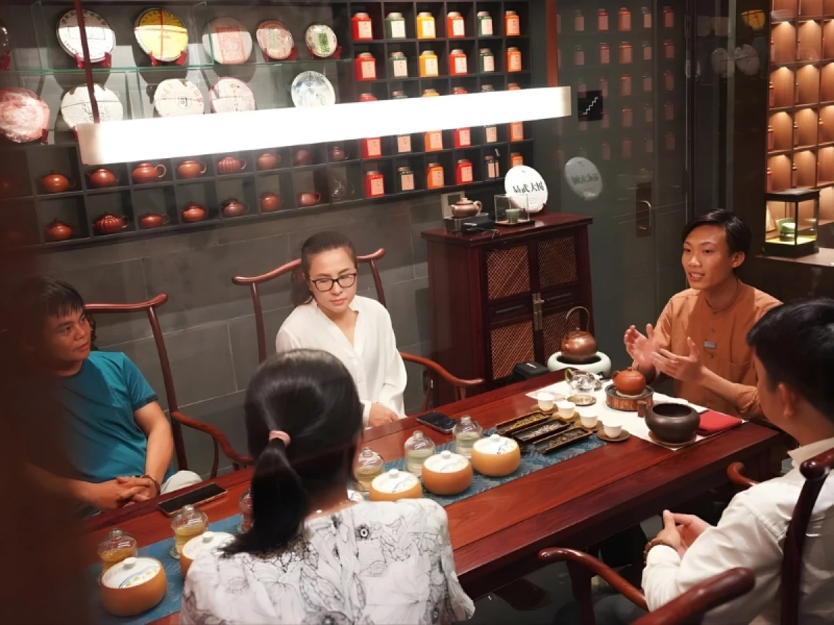 The Tea Master Ceremonies in Da Nang