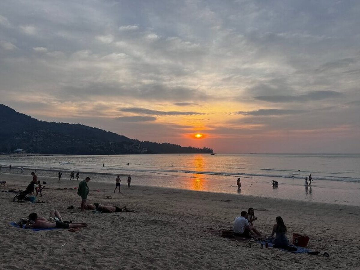 sunrise walking around My Khe beach