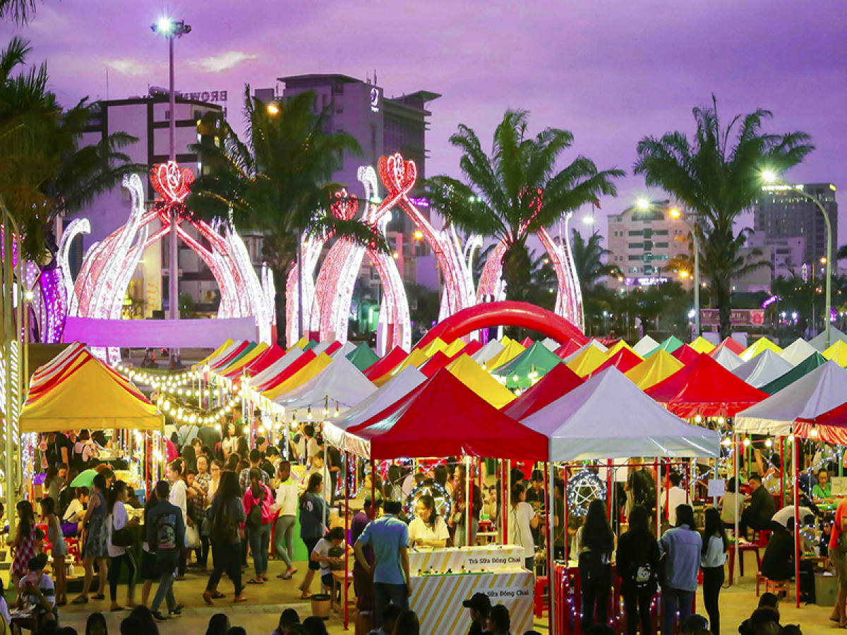 Helio night market