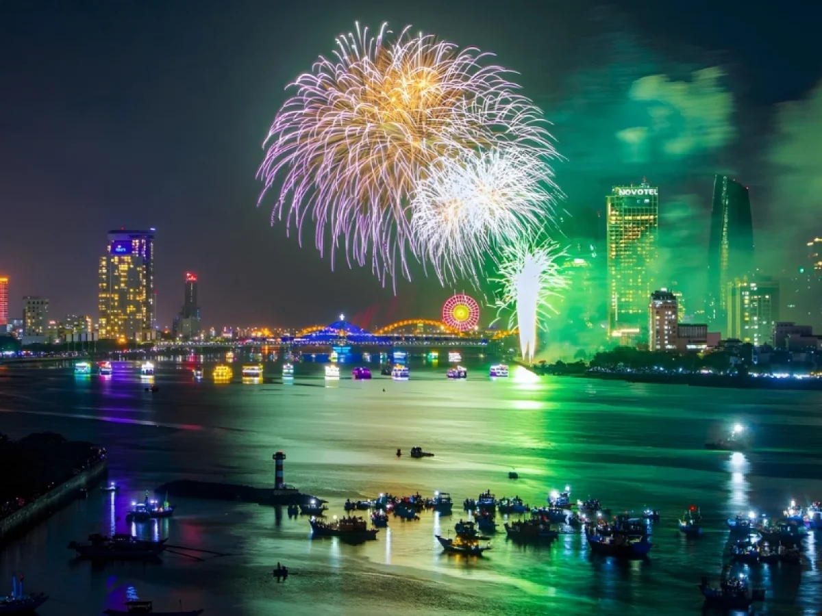 Magnificent international fireworks festival Da Nang