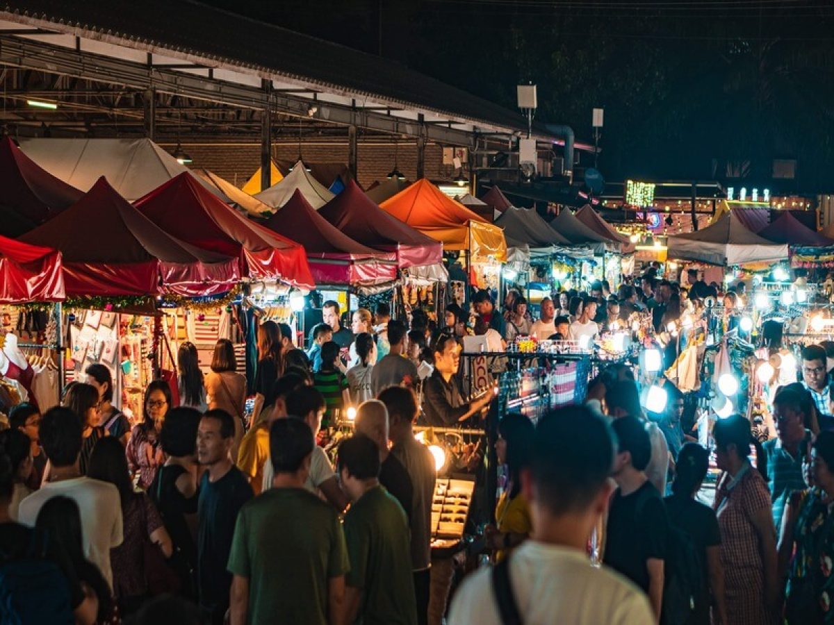 a crowded night at Danang night market