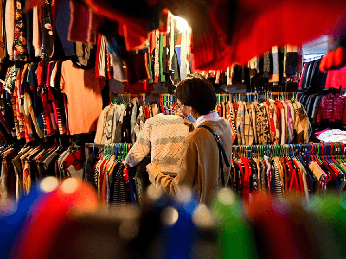 a fashion shop at Danang night market